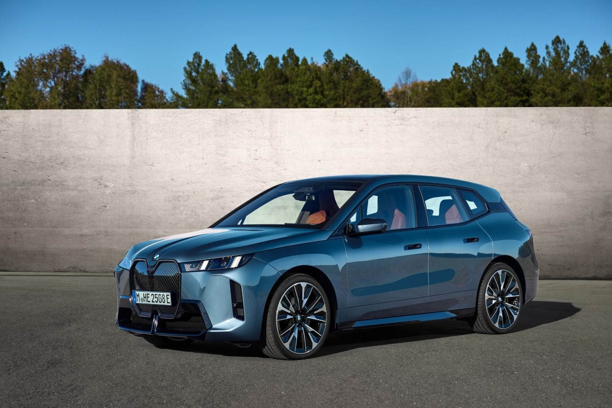 Novi BMW iX (2025.)