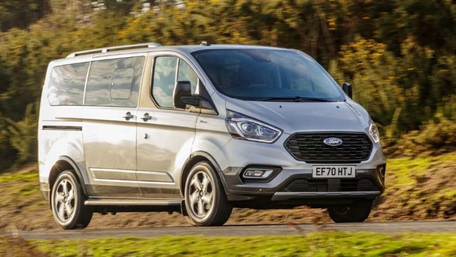 OPOZIV: Zbog problema na motoru model Transit Custom PHEV može ostati bez pogona