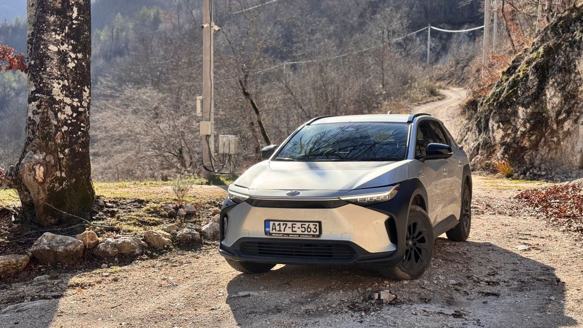 eTEST: Toyota bZ4X AWD Executive Tech 71,4 kWh 218 KS