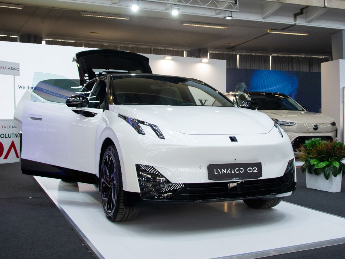 Lynk & Co 02 privlačio pažnju na Sajmu automobila u Beogradu – Prekretnica za brend u Srbiji